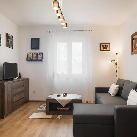 Apartman Little Gallery ****
